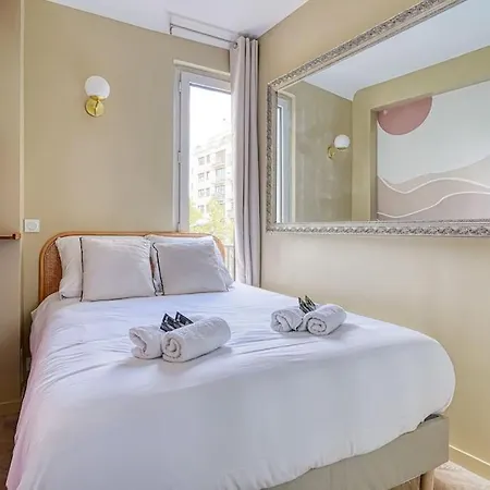 2 Pereire Arc De Triomphe Iii Apartment Paris